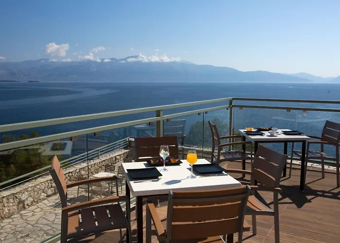 Ξενοδοχείο Red Tower 4*