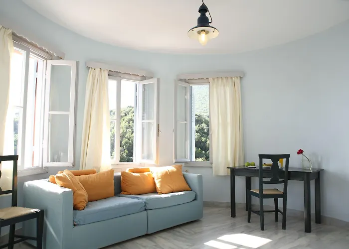 Red Tower 4* Νικιάνα