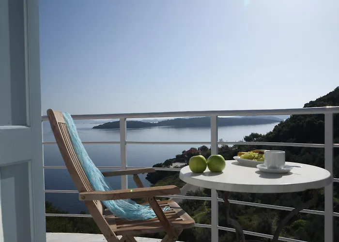 Red Tower 4* Νικιάνα