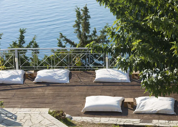 Red Tower 4* Νικιάνα