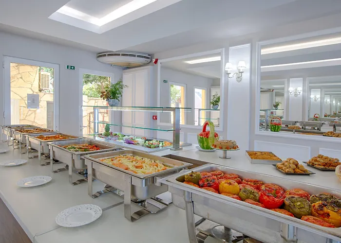 Ξενοδοχείο Red Tower