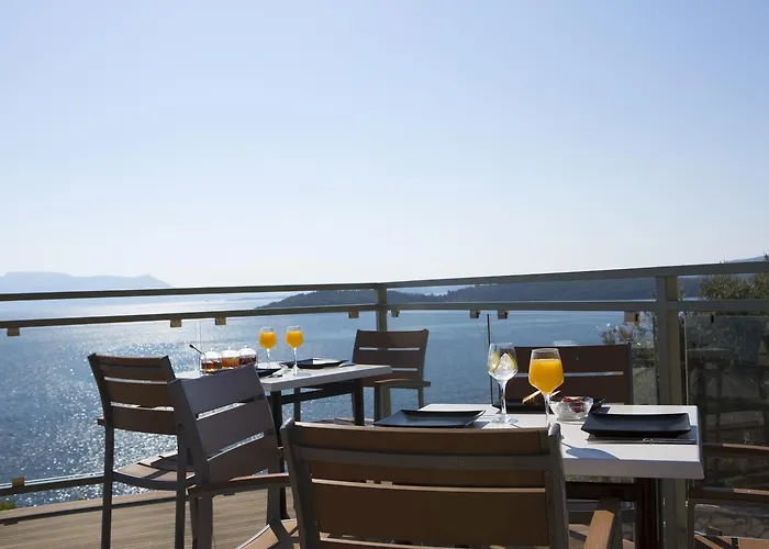 Red Tower 4* Νικιάνα