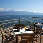 Hotell Red Tower 4*