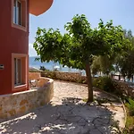 Red Tower Hotell 4*