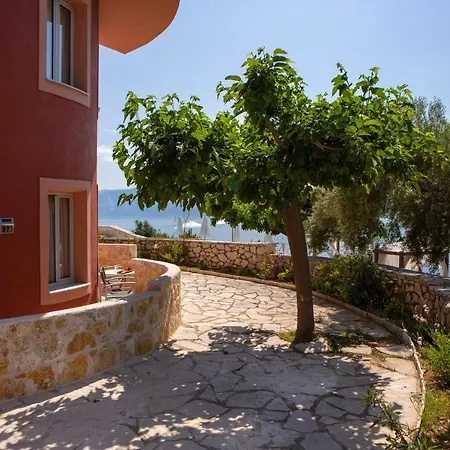 Red Tower Hotell 4*