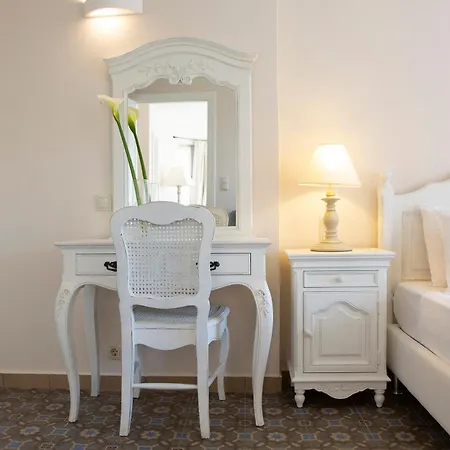 Hotell Red Tower Nikiana