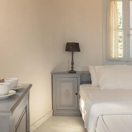 Red Tower 4* Nikiana