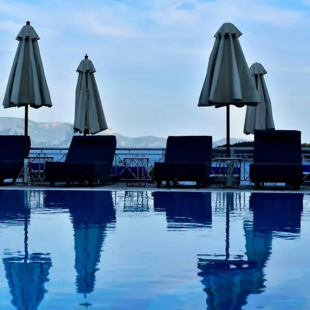 Red Tower Hotel 4*