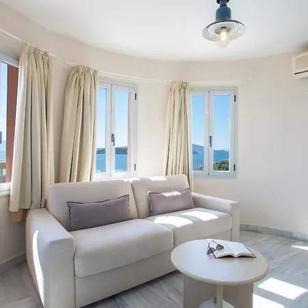 Red Tower Hotell 4*