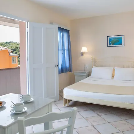 Red Tower Hotell 4*