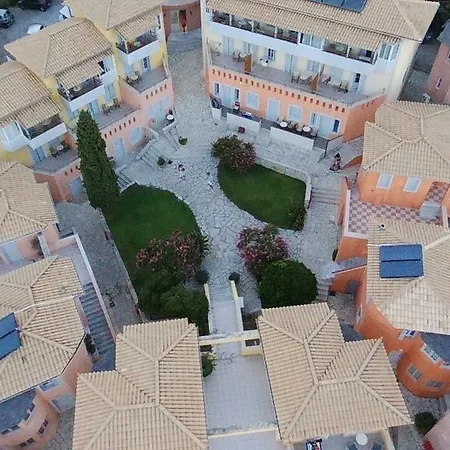 Хотел Red Tower Никиана