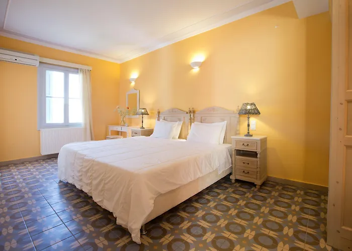 Red Tower Hotel Nikiana